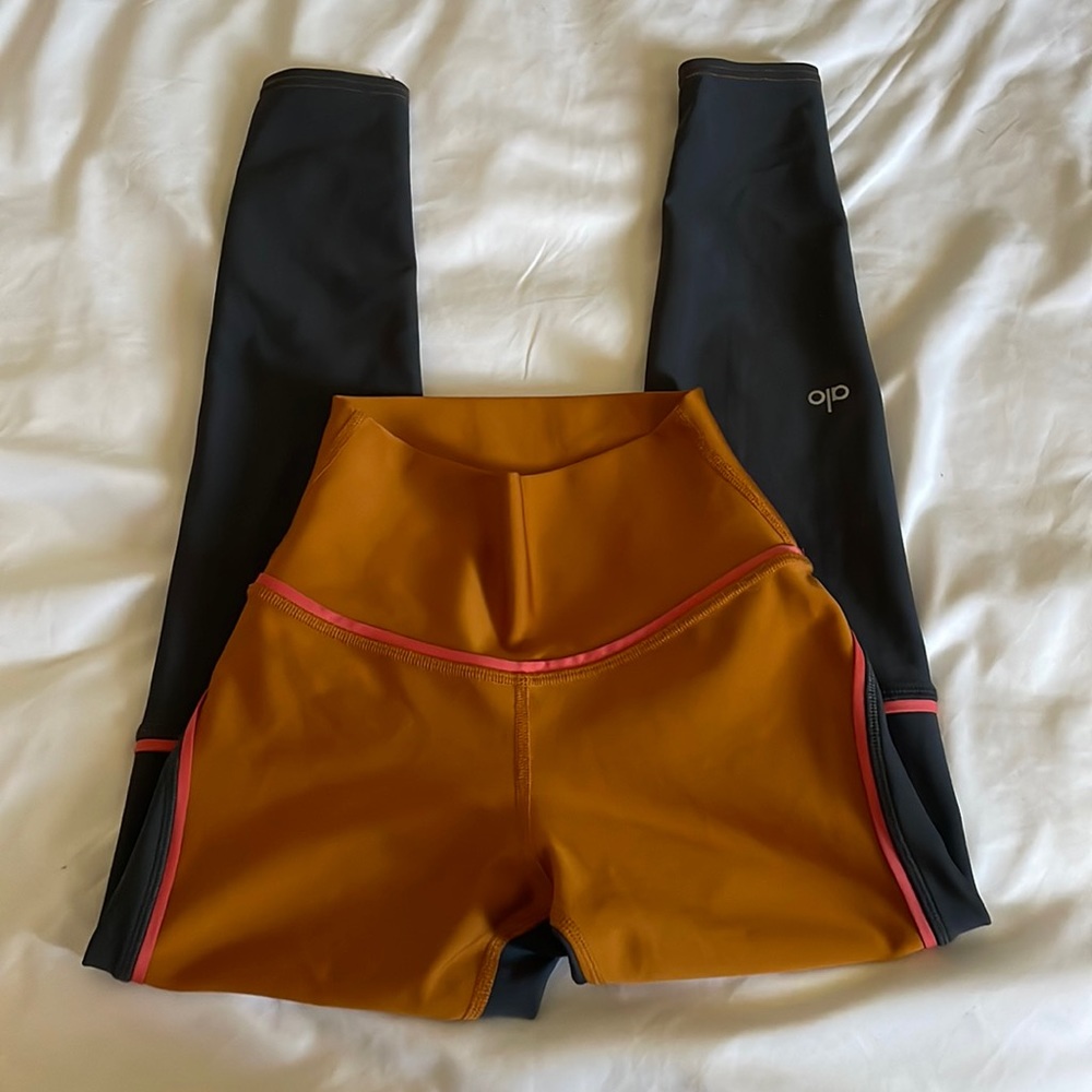 ALO LEGGINGS